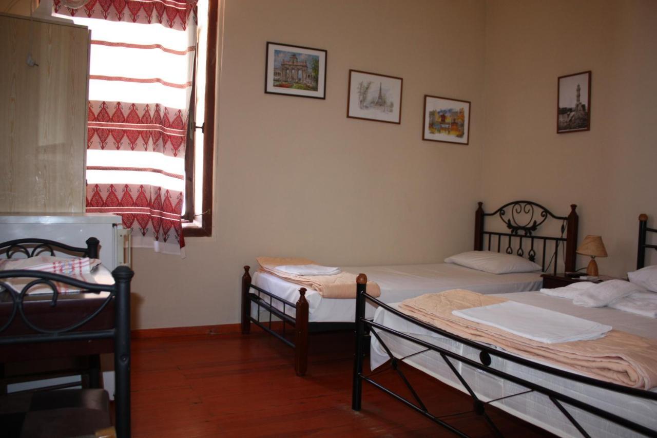 Mmebassia Bed and Breakfast Chania  Kamer foto
